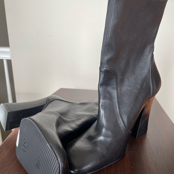 Stuart Weitzman Flareblock Stretch Lambskin Leather Ankle Booties - Picture 9 of 11